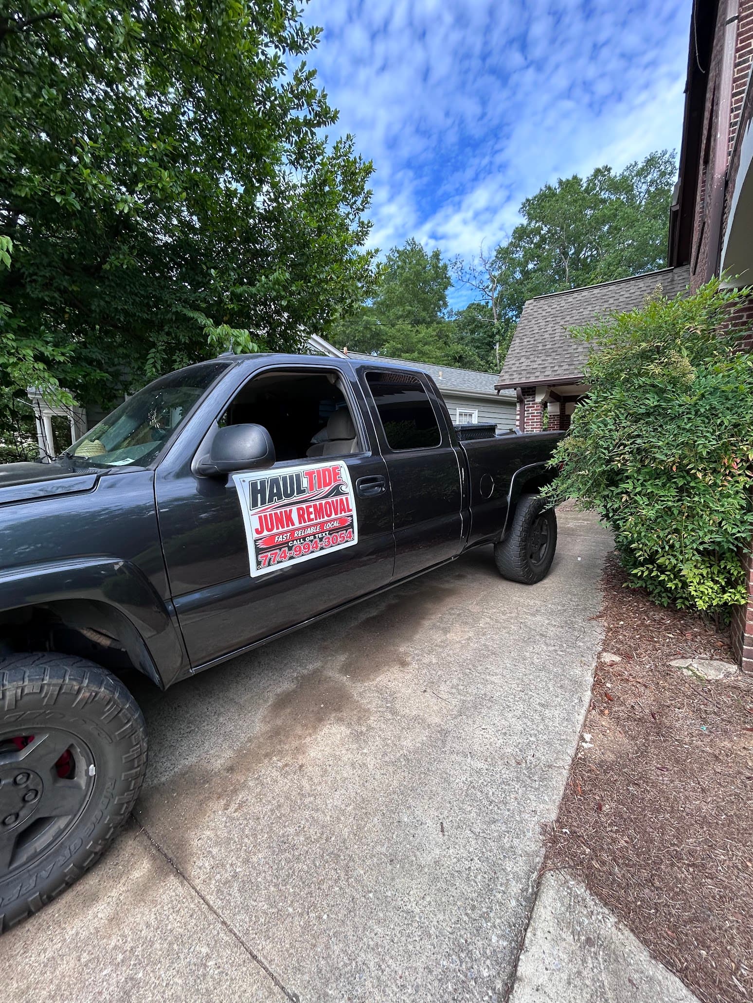 Haul Tide branded hauling truck in Tuscaloosa, AL